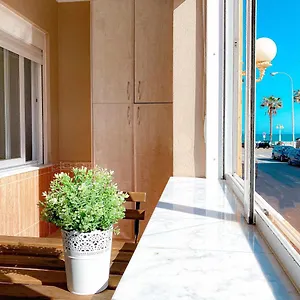 Apartamento En 1ª Linea De Playa Málaga